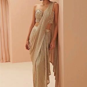 Parul Gandhi predraped Saree, Elegant Gold Women's Dress